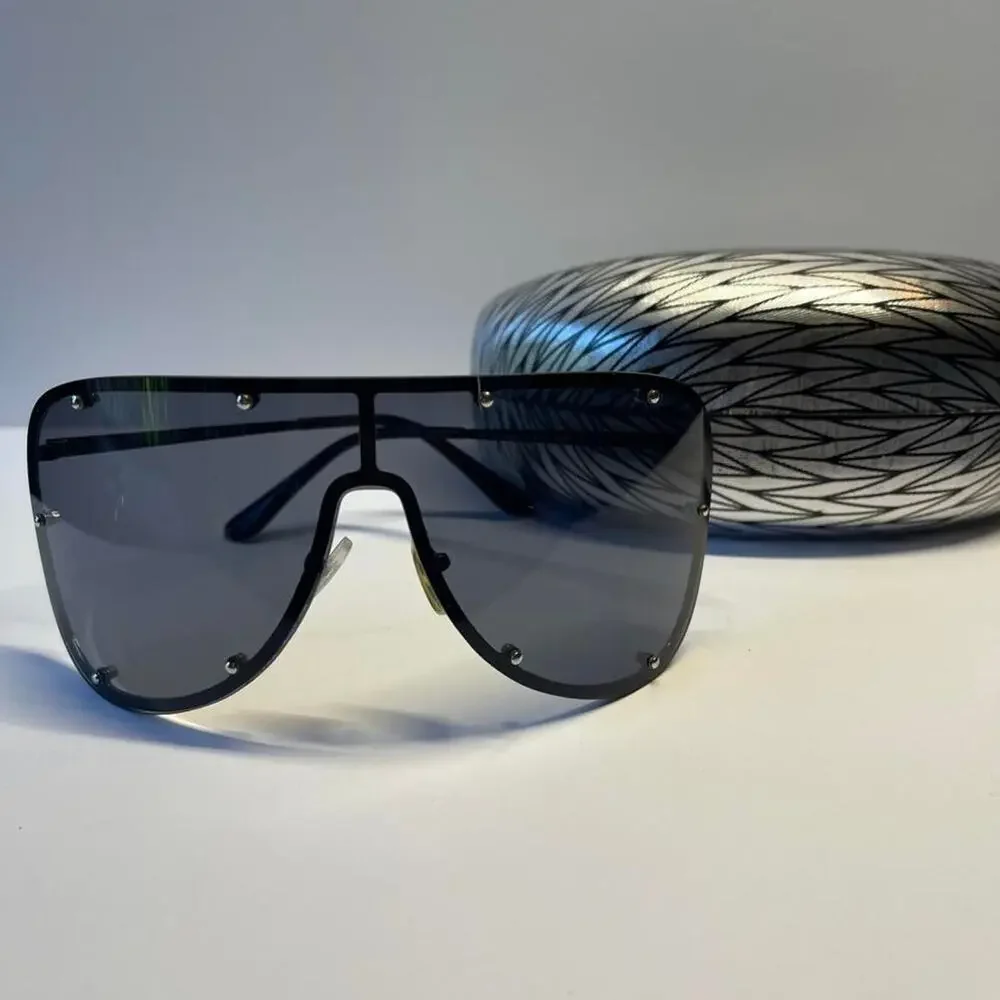 Unbranded Aviator Sunglasses Black Lenses Silver Metal Frame